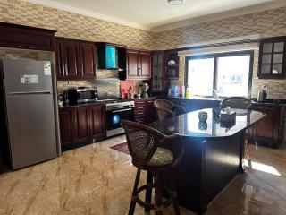 6 - Elegant & Spacious 2 Bedroom Apartment - 4