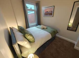 3BR comfy Belfast stays - 6