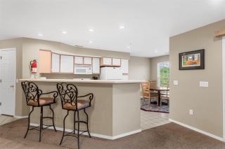 The Shoreline Suite 2BDR - 9