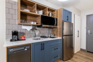 Candlewood Suites London South by IHG - 9