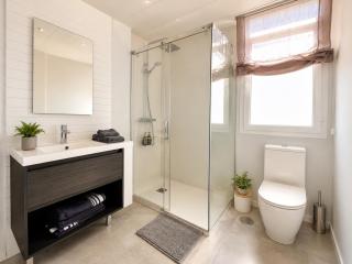 Luxury Penthouse with private pool, seaview solarium BBQ, Gym, paddle and free parking - Magnolia Properties - 2