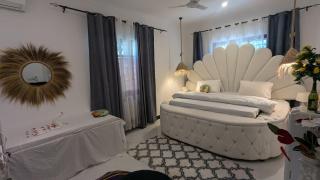 Malaika White House Apartment & Spa - 5