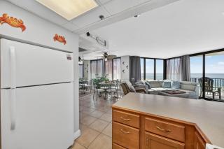 Beachfront Condo! Free Beach Chair Service by Dolce Vita Getaways - 1