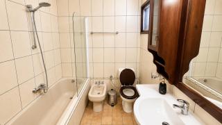 Spacious 3BR House Near Paphos Harbour - 6