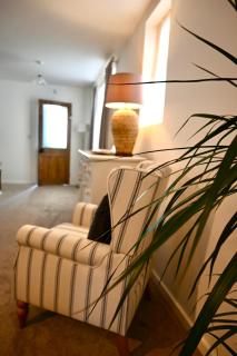 Driftwood - Stylish coastal getaway by the beach - 3