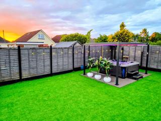 Private Luxe Bournemouth 5BR-7 Beds-3 Bath-Garden-Parking - Bournemouth - 1