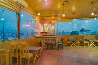 Happy Feet Homestay 3BHK Open Terrace By Arony Hospitality - 6