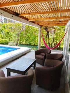 Cozy little house with a private pool - 6