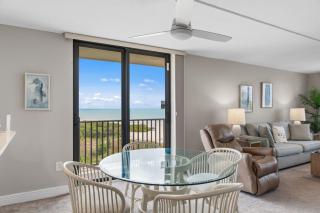 3rd-Floor Corner Unit w Gulf Views Heated Pool - 2