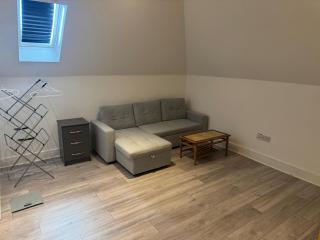 Epsom High Street Apartment 9 - 9