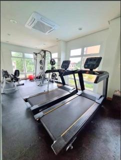 2 Bedroom Condo with pool, gym, near airport - 7