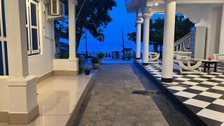 Elysian Stay Arugambay - 4