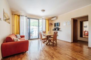 Przno Sea & Pool View Apartment - 6