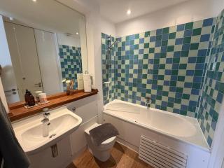 Lyme Regis Apartment with Panoramic Sea Views - 9