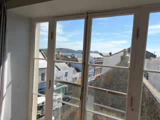 Lyme Regis Apartment with Panoramic Sea Views - 4