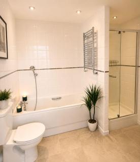 Free Parking Large Balcony Central Location - 6