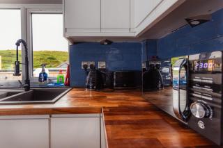 Seaview Cottage Schoolhouse 2 with Hot tub - 3