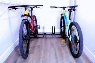 Modern Apt, Sectional, Pool, Gym, Bike Storage - 4