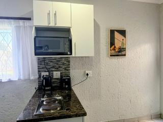 Signature Suite - 3