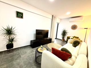 Sea View 2-bedroom Apartment in Paphos Port - 6
