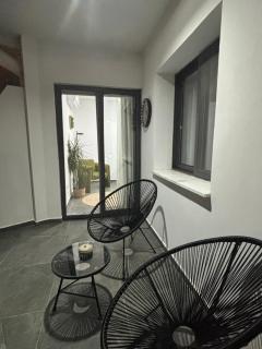Sea View 2-bedroom Apartment in Paphos Port - 1