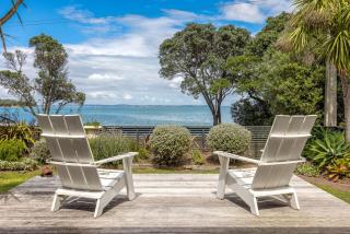 Esplanade Pool House - Coast and Country - 5