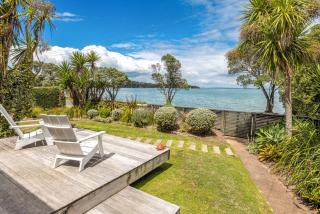 Esplanade Pool House - Coast and Country - 7