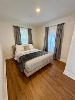 Golden safari home - 6