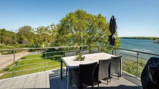 Ferienhaus-mit-Panoramablick-Privatstrand-und-einzigartiger-Meerlage - 6