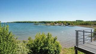 Ferienhaus-mit-Panoramablick-Privatstrand-und-einzigartiger-Meerlage - 5