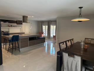 Perfect Retreat in Bethesda with 5-Bedrooms Best Location - 4