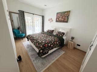 Bright & Stylish 2BR Quiet Terrace - 9