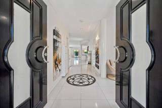 Entire home in Lake Coogee, Australia - 0