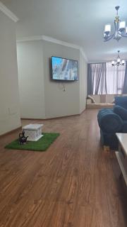 Free Breakfast Daily Housekeeping 3 bed Apartment - 1