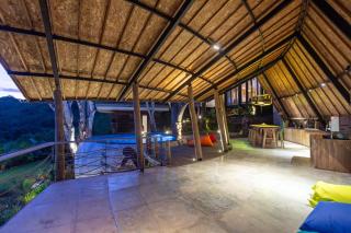 Bong Lux Hostel Nusa Lembongan - 4