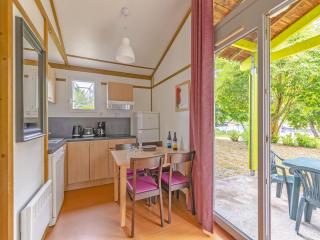 Riverside cabin for 4-guests - 1