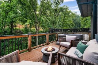 The Nook-Modern Lakeside Cabin - 2