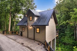 The Nook-Modern Lakeside Cabin - 7