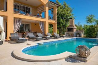 Luxury villa with a swimming pool Rakalj, Marcana - 26928 - 3