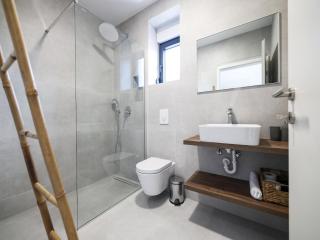 Elegant Villa with Jacuzzi in Suko an - 2