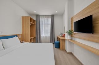 Vorya Hotel Danang Beach - 6