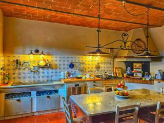 Hidden Villa Among Olive Trees In Tuscany - 6