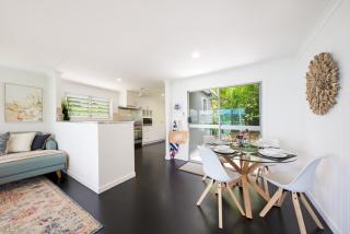 Airlie View - stunning ocean veiws, coastal charm - 7