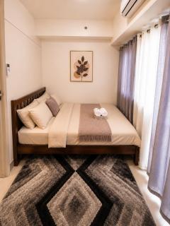 Stylish 1BR Condo @ SM Southmall - Manila - 1