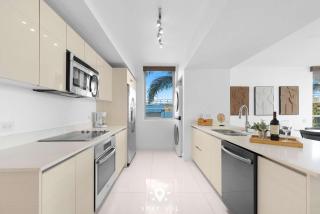 Relax & Unwind in Modern Apartment with Amenities - 5