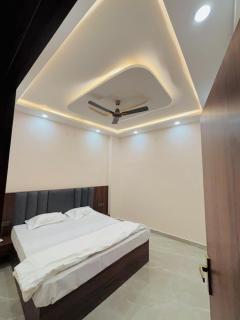 Hotel Ramyug Palace - 0