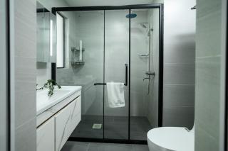 Laurel Hill Apartments - 1