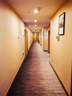 GreenTree Inn Urumqi South Xinhua Road Hotel - 7