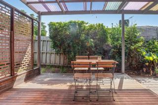 05Franks Abnb-Style Spacious 4BR Home WIth Secure Parking Near to Mall - 5