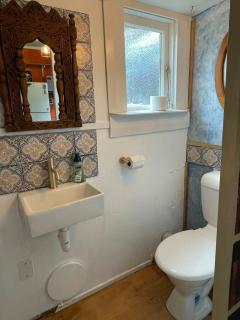 Le Bach - Rustic Central Raglan - 1